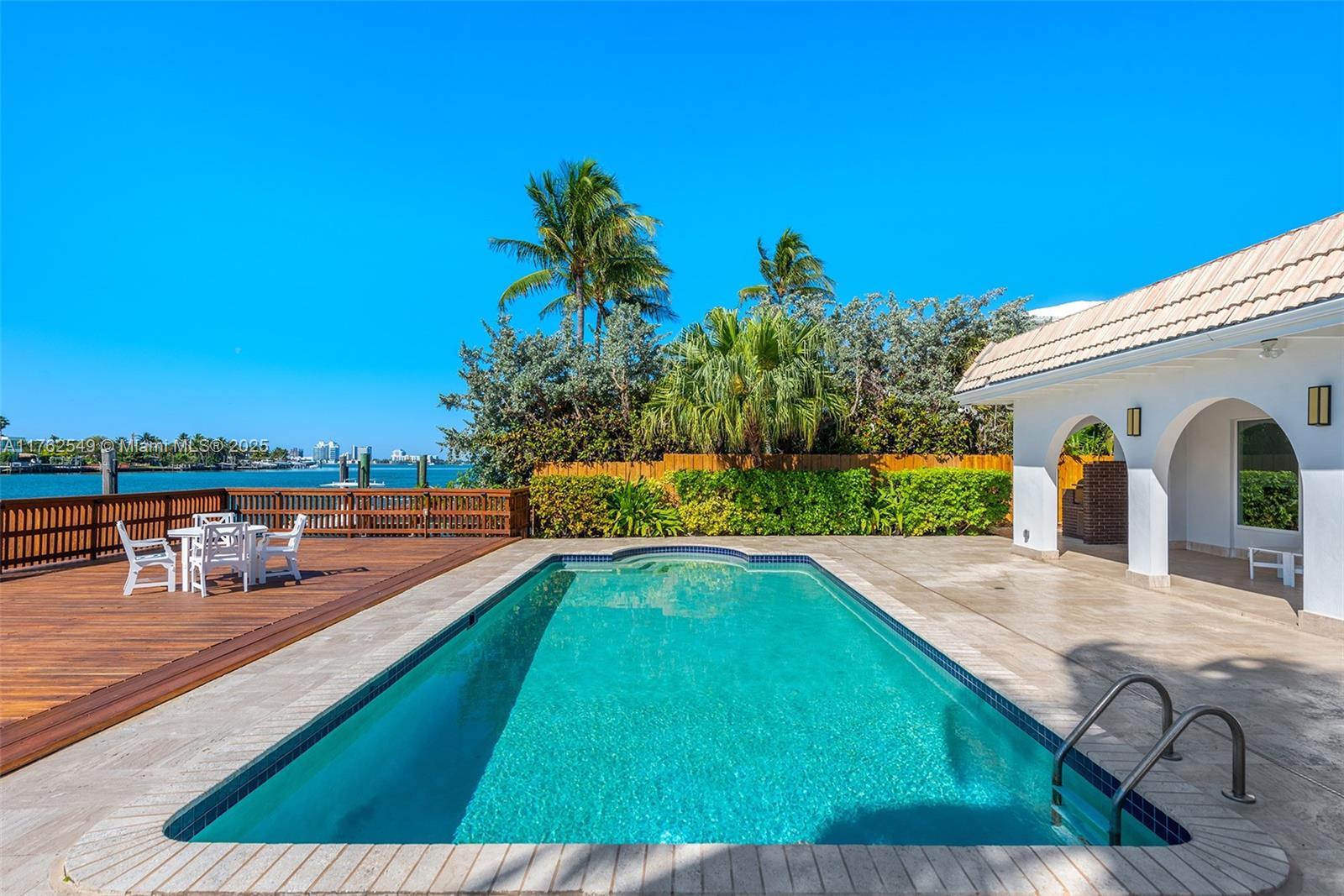 BISCAYNE POINT - Residential