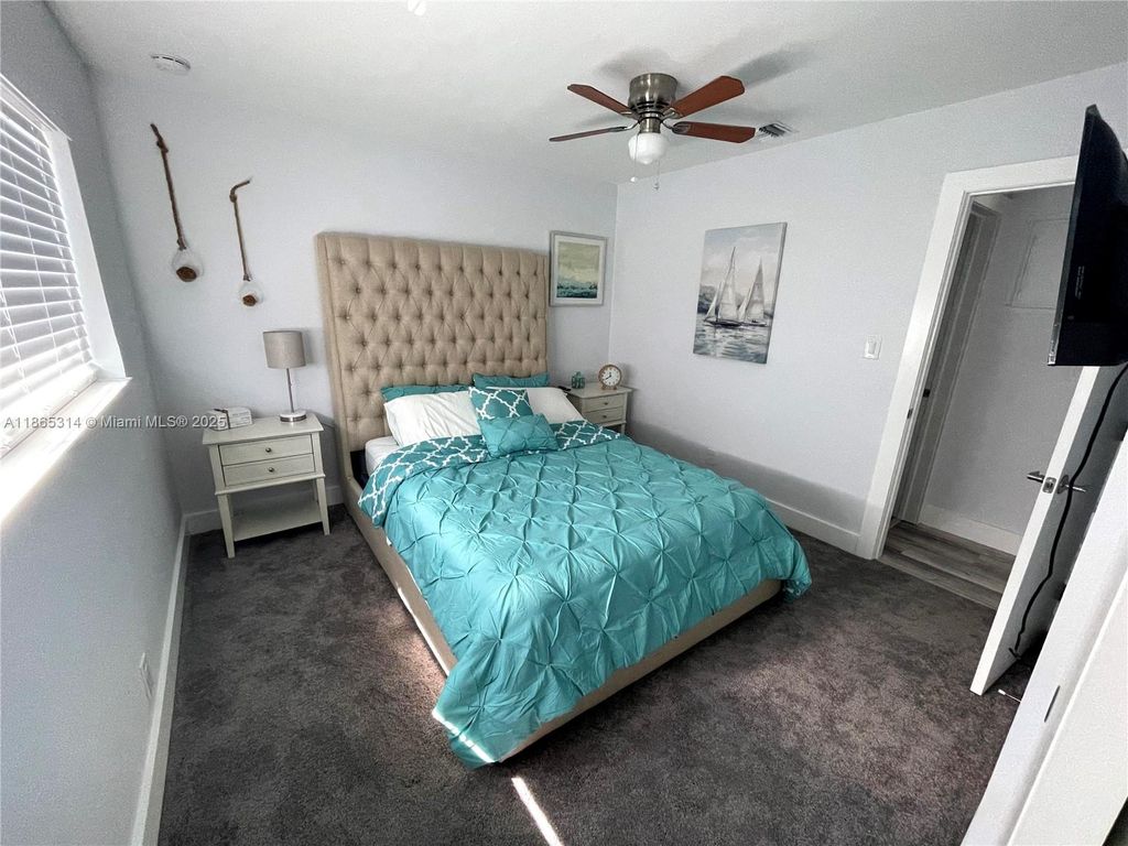 Photo of 513 W Evanston Cir, Fort Lauderdale, FL 33312 (MLS # A11865314)