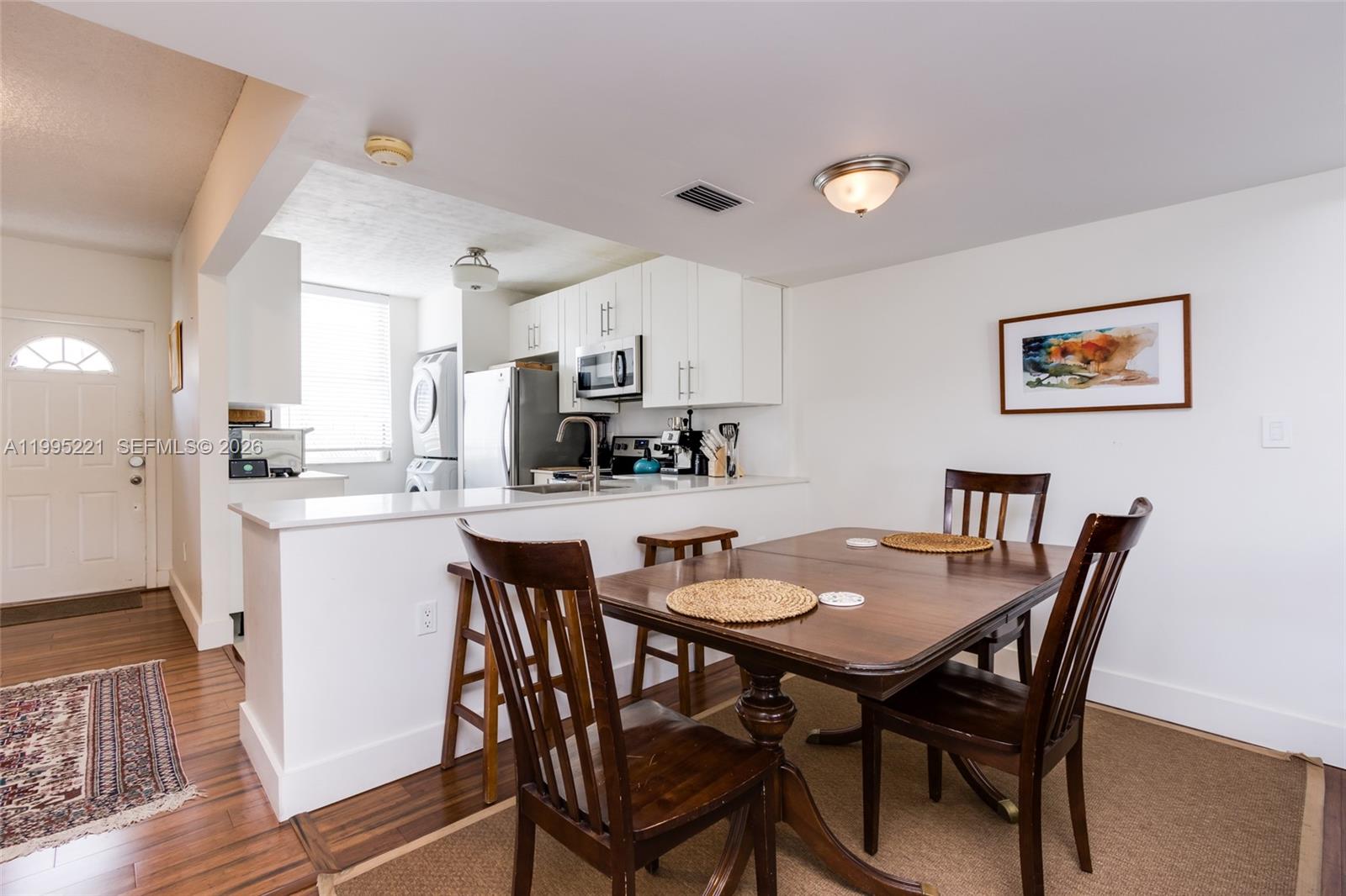 NORTHGATE TOWNHOUSE CONDO - Residential Lease