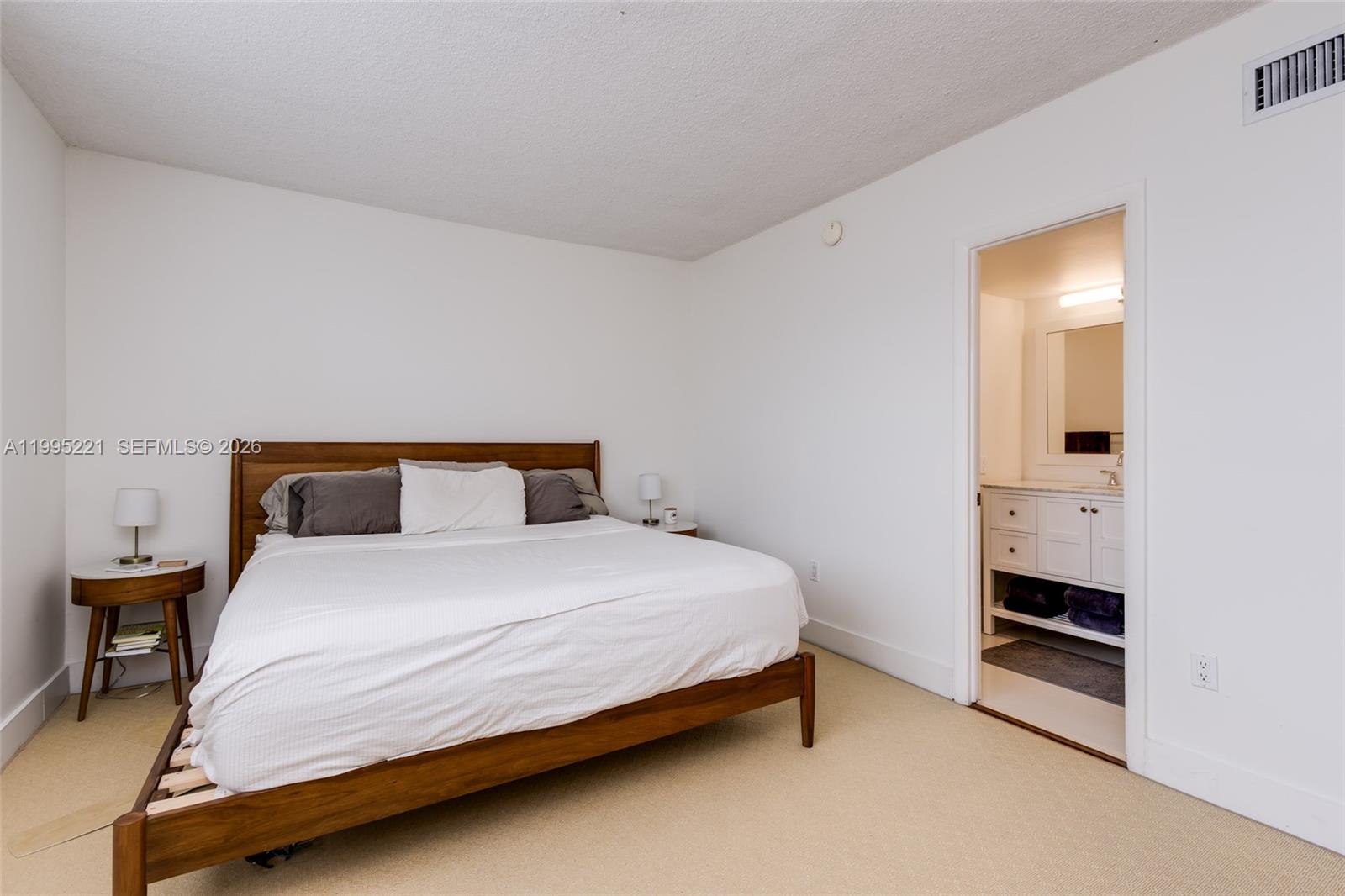 NORTHGATE TOWNHOUSE CONDO - Residential Lease