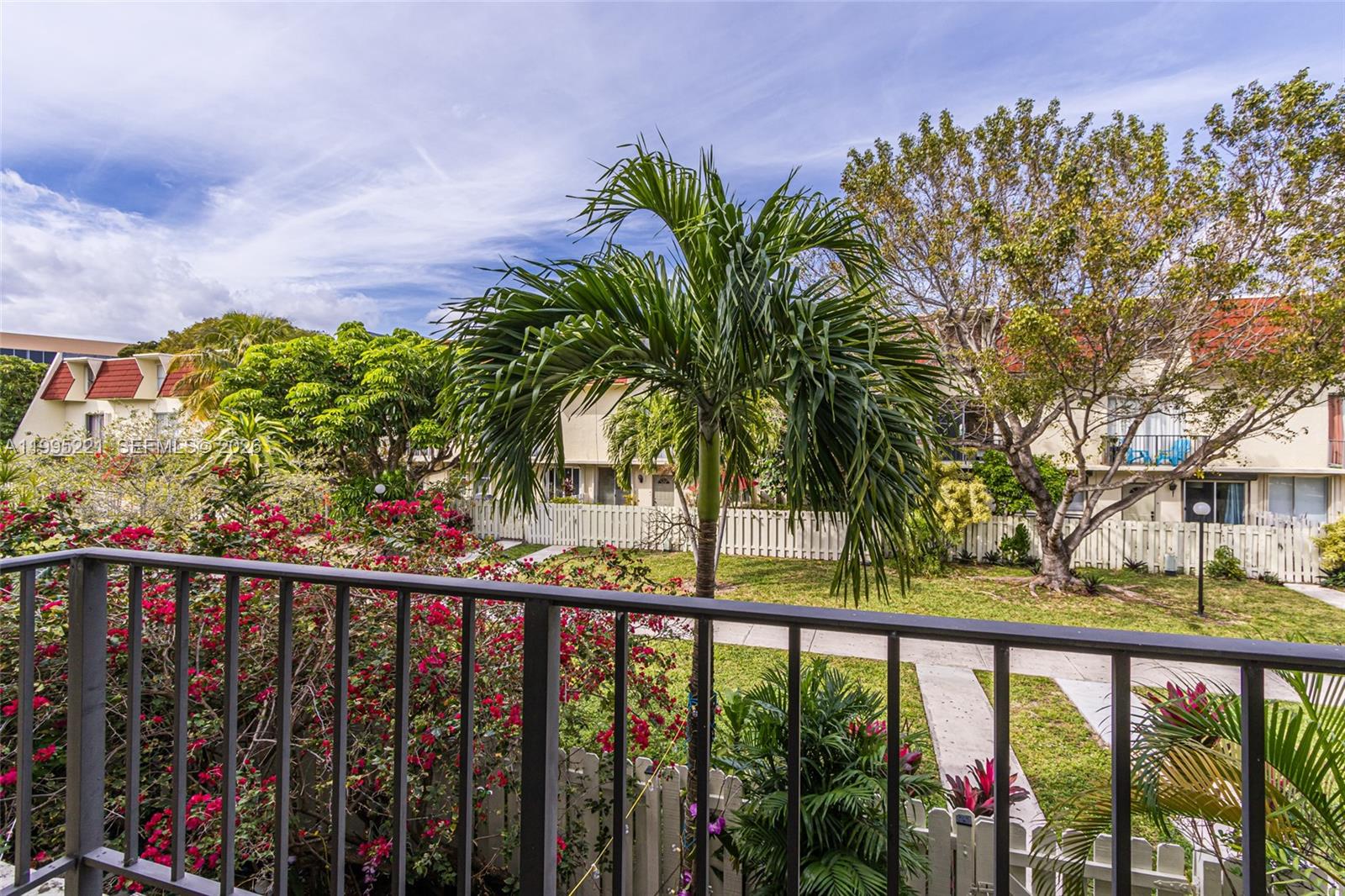 NORTHGATE TOWNHOUSE CONDO - Residential Lease