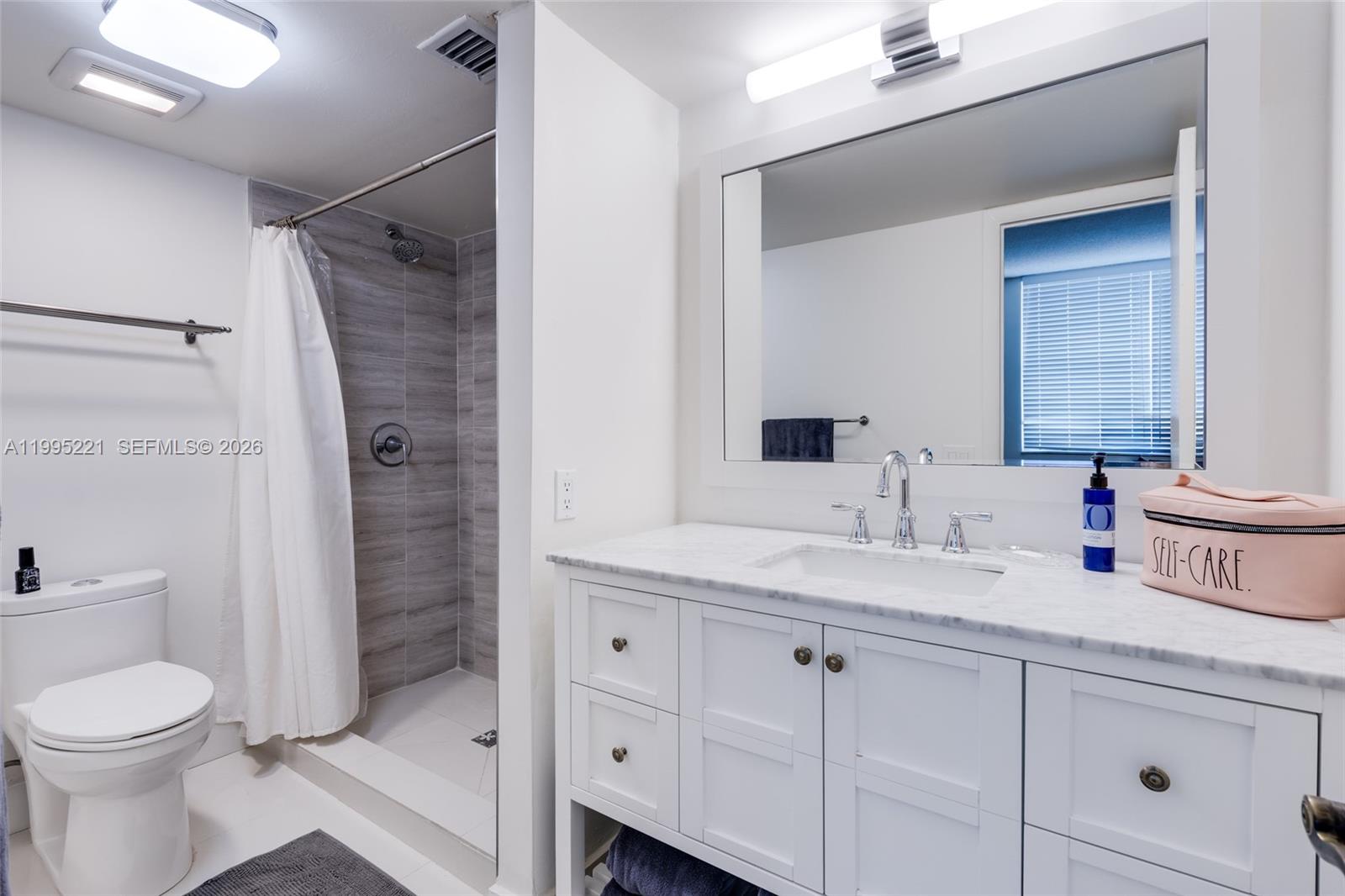 NORTHGATE TOWNHOUSE CONDO - Residential Lease