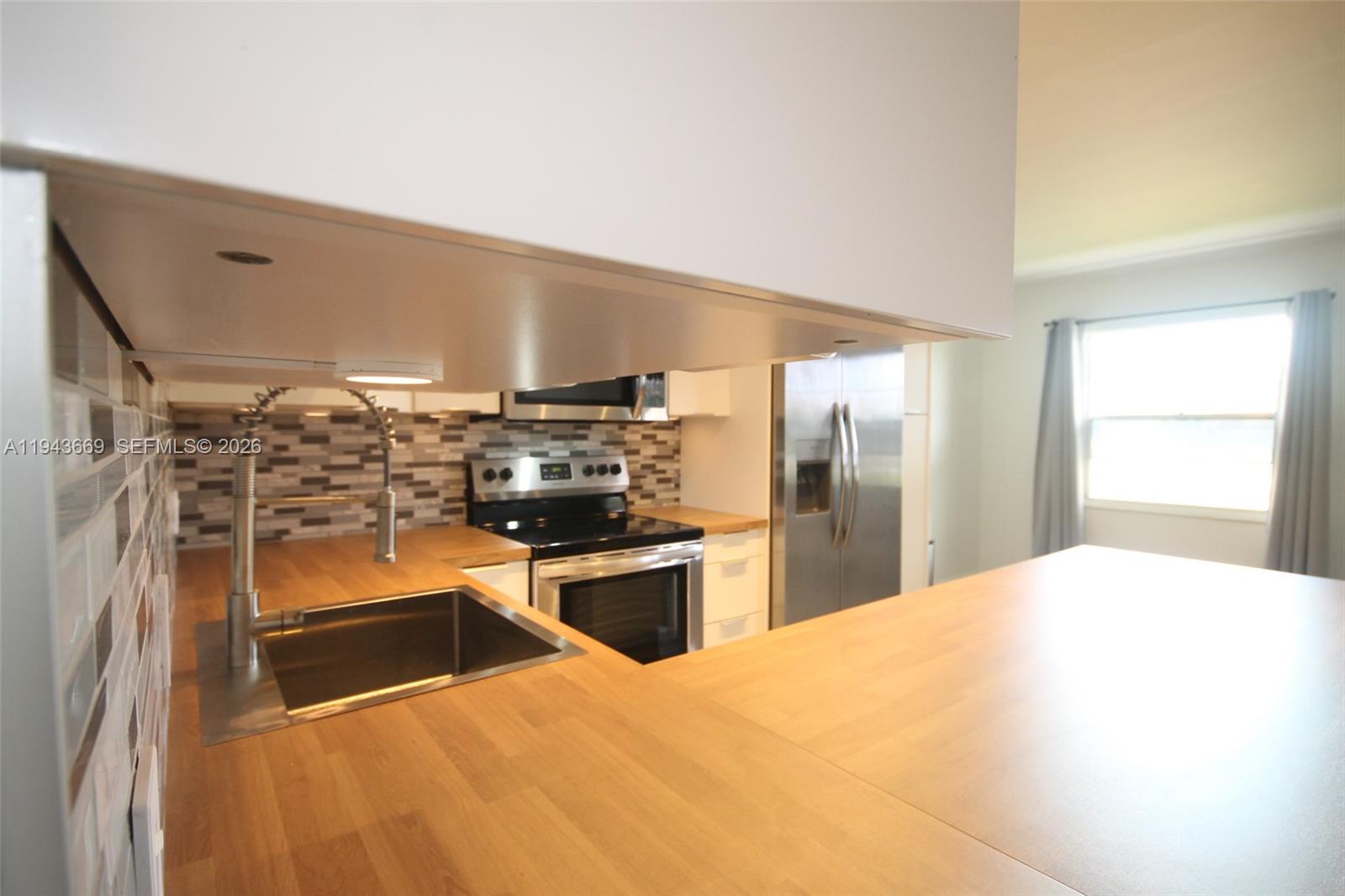 NEW HAMPTON AT CENTURY VI - Residential Lease