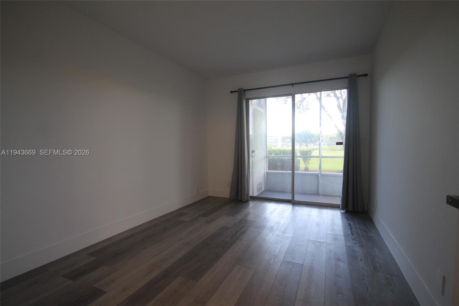 NEW HAMPTON AT CENTURY VI - Residential Lease