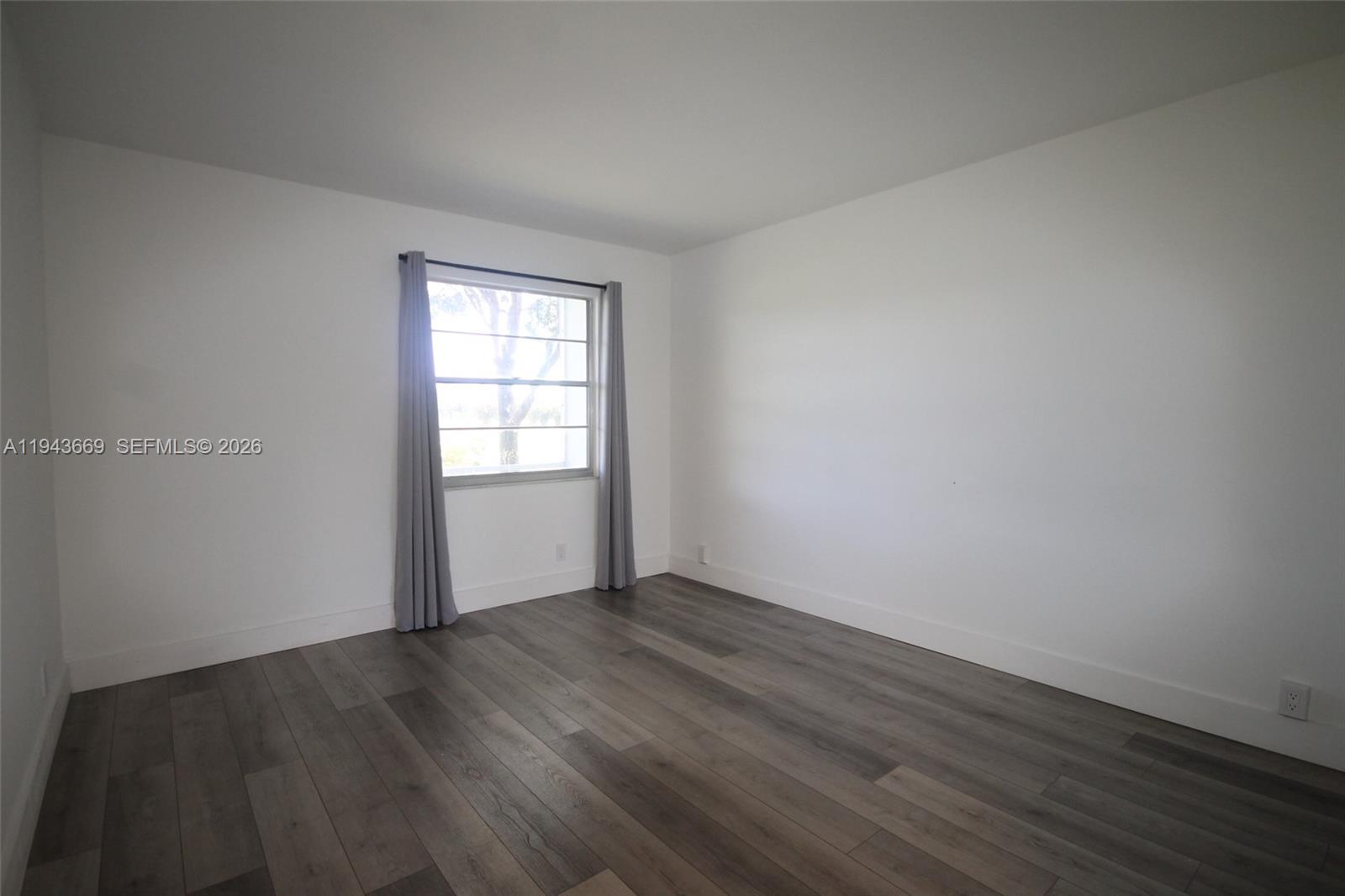 NEW HAMPTON AT CENTURY VI - Residential Lease