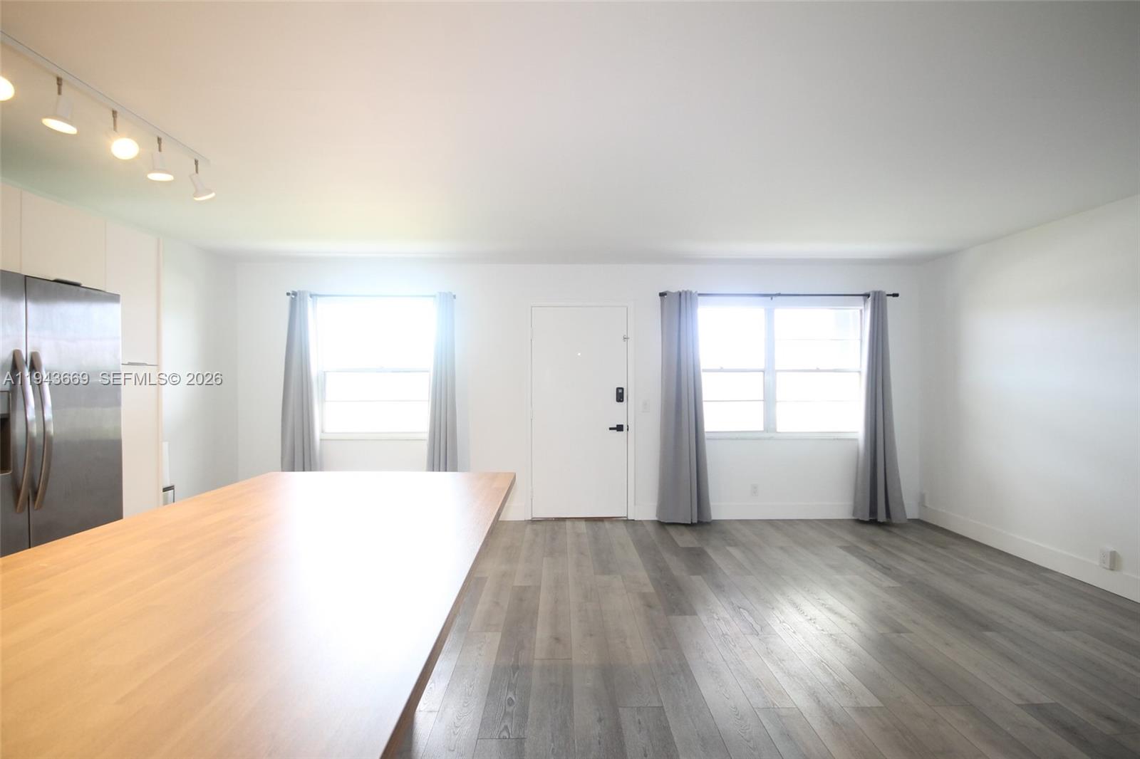 NEW HAMPTON AT CENTURY VI - Residential Lease