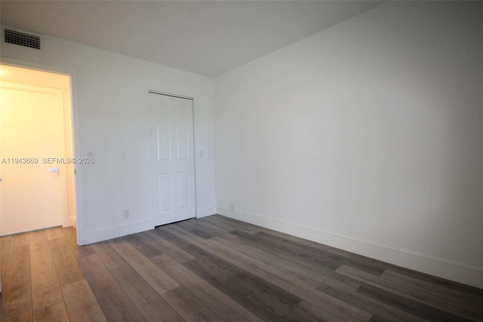 NEW HAMPTON AT CENTURY VI - Residential Lease