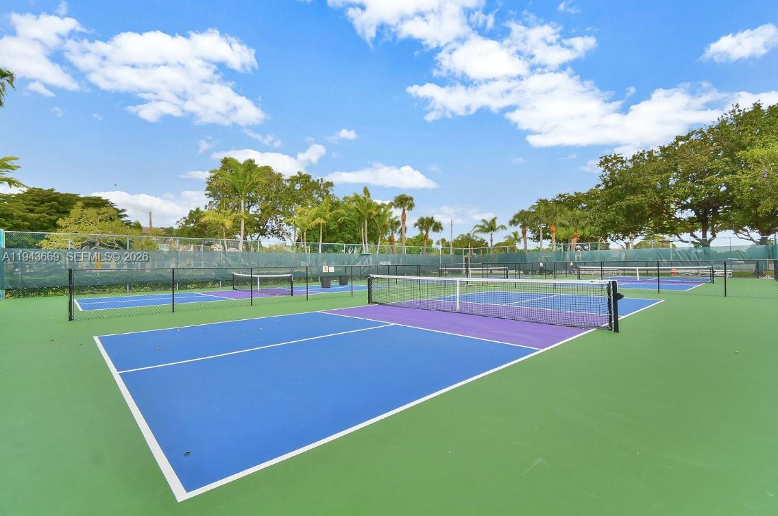 NEW HAMPTON AT CENTURY VI - Residential Lease