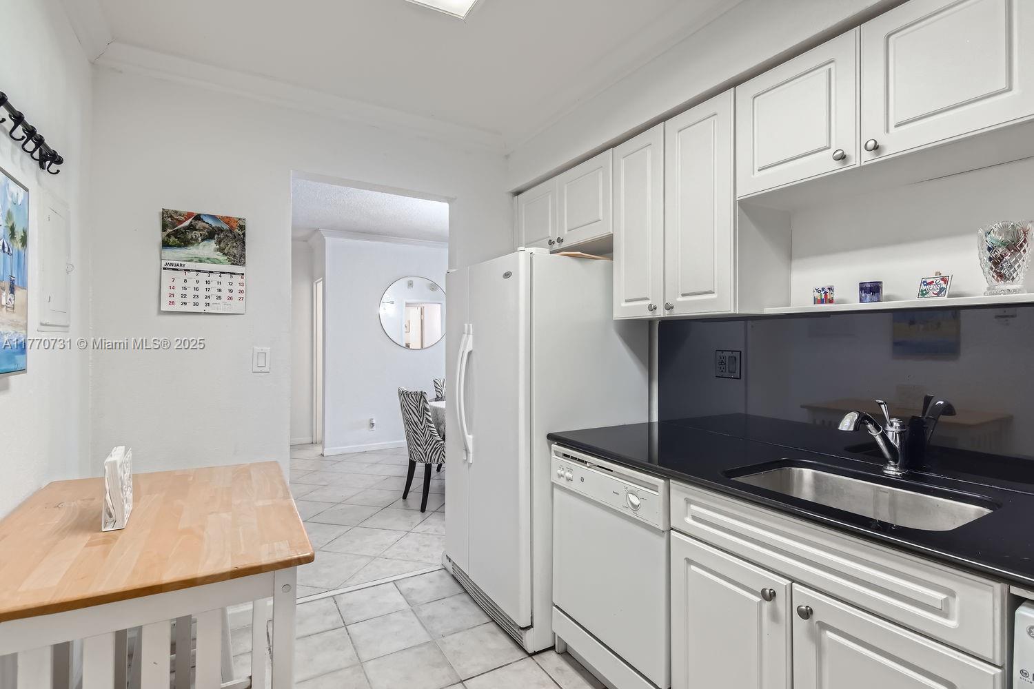WAVE CONDO - Residential Lease