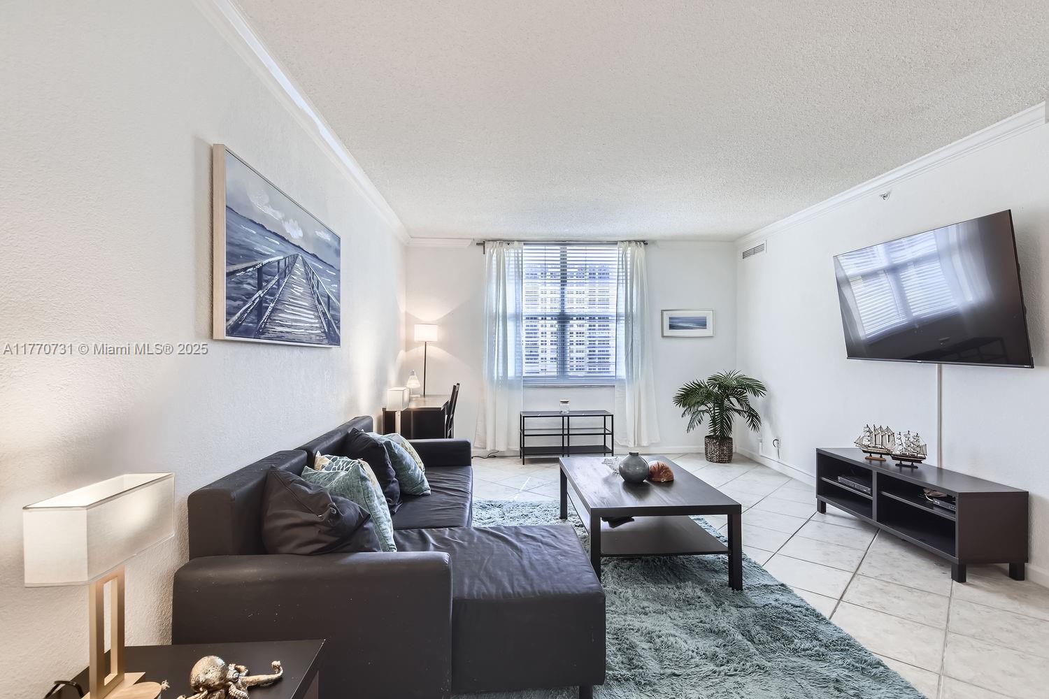 WAVE CONDO - Residential Lease