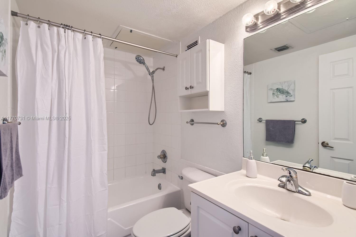 WAVE CONDO - Residential Lease