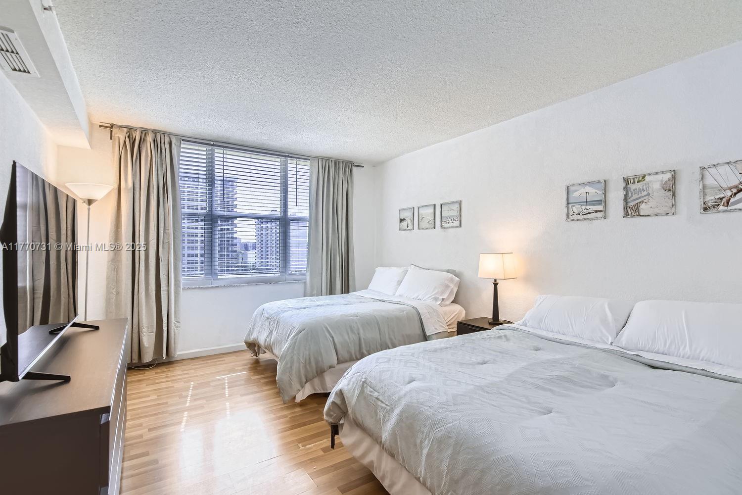 WAVE CONDO - Residential Lease