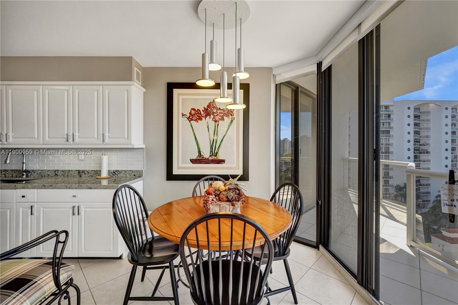 HARBOR TOWERS - Residential