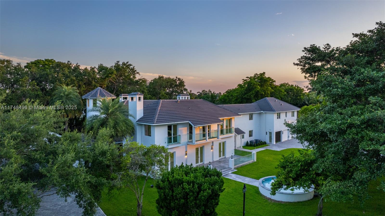 13600 Sw 67th Ave, Palmetto Bay, Miami-Dade County, Florida - 7 Bedrooms  
8 Bathrooms - 