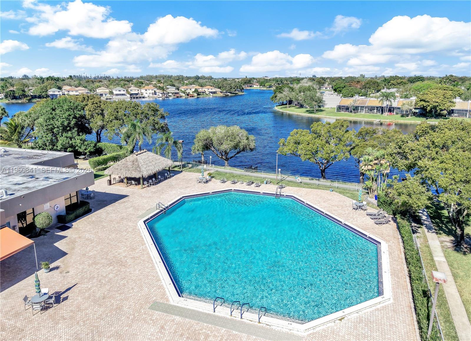 COLONY POINT 4 CONDO - Residential