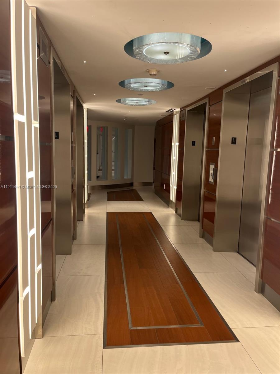 YACHT CLUB AT PORTOFINO C - Residential Lease