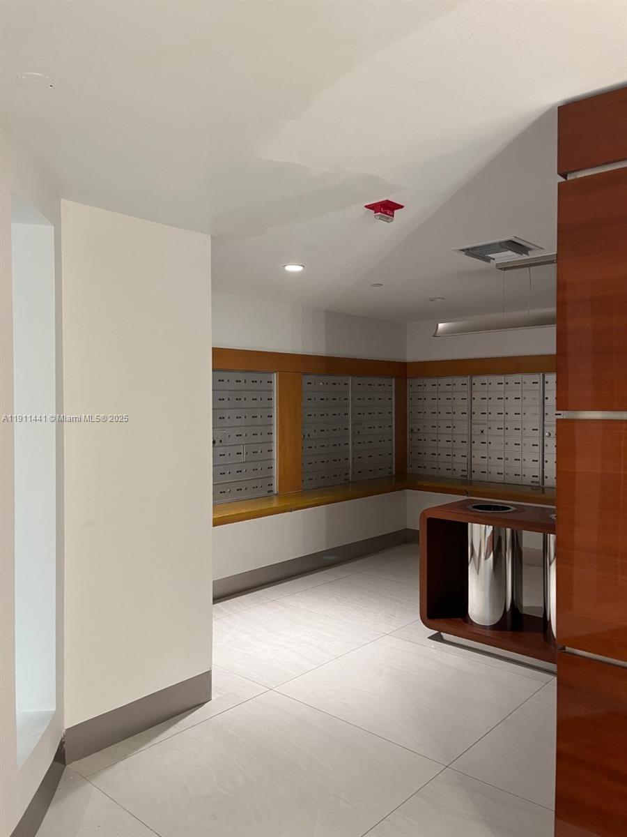 YACHT CLUB AT PORTOFINO C - Residential Lease