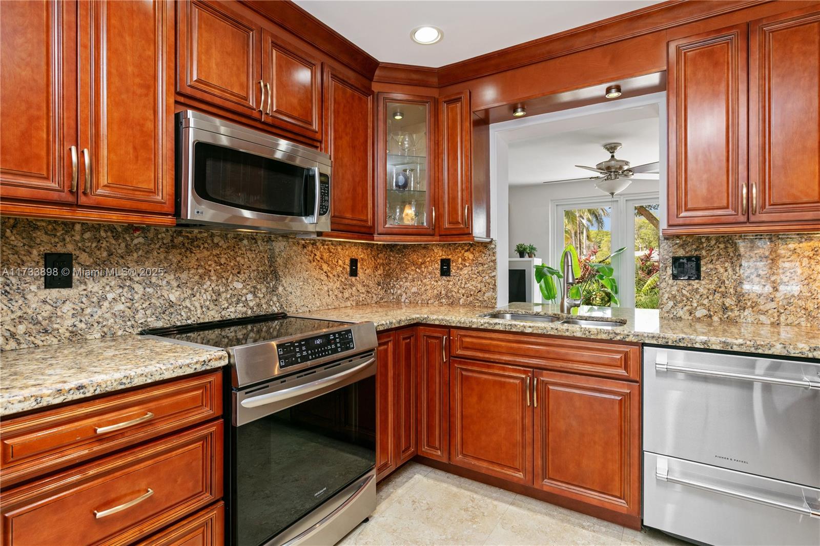 DAVIS ISLES SEC 5 - Residential