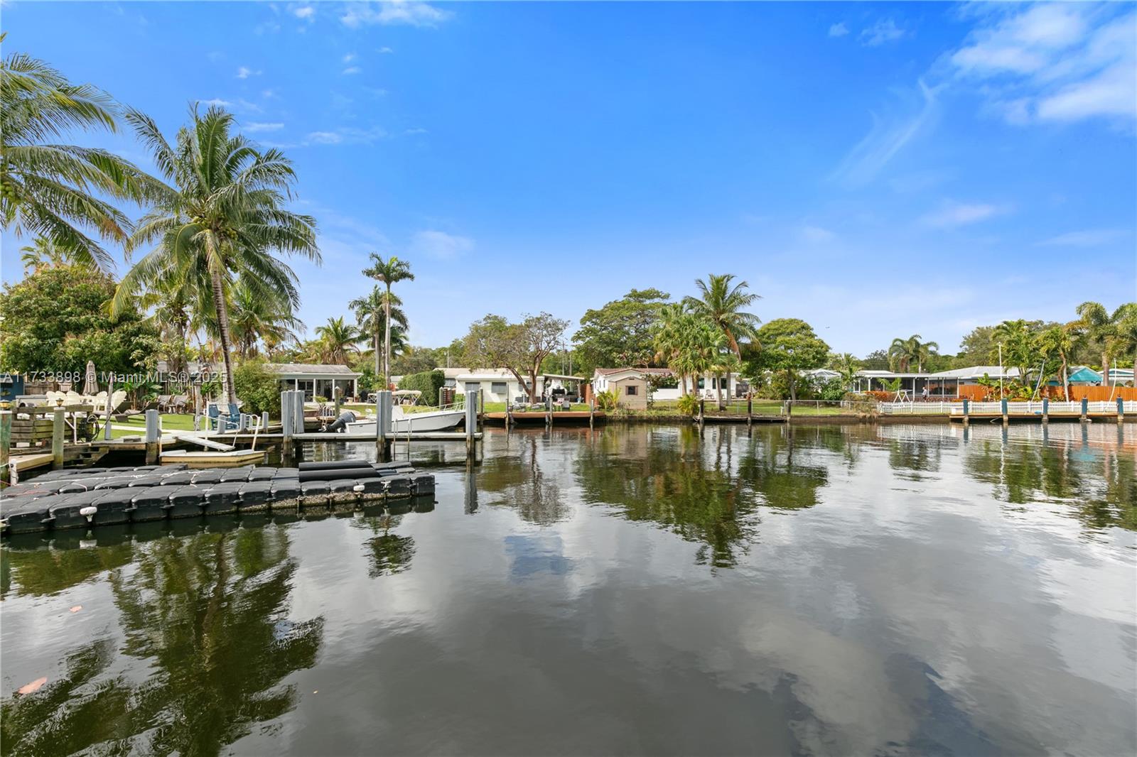DAVIS ISLES SEC 5 - Residential