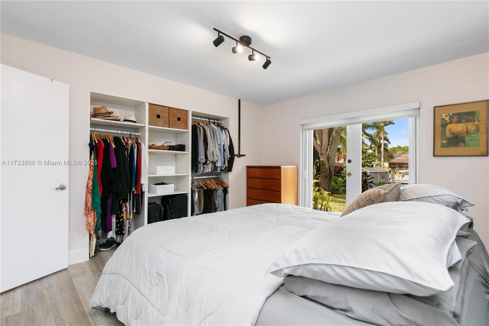 DAVIS ISLES SEC 5 - Residential