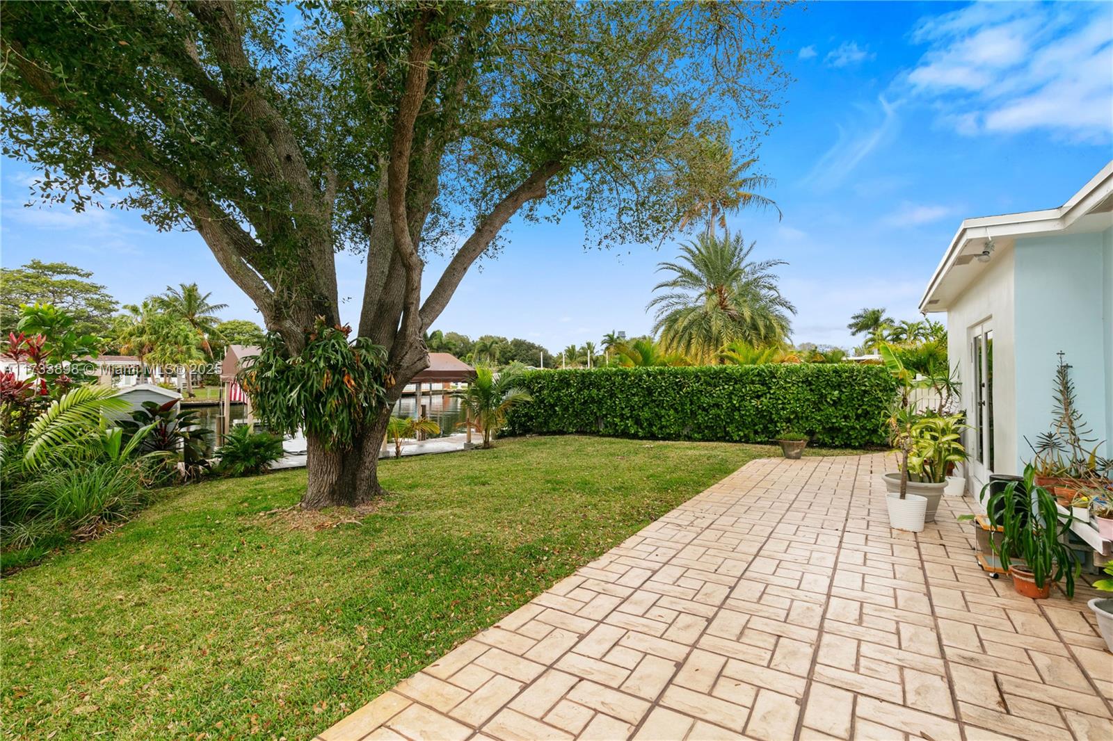 DAVIS ISLES SEC 5 - Residential