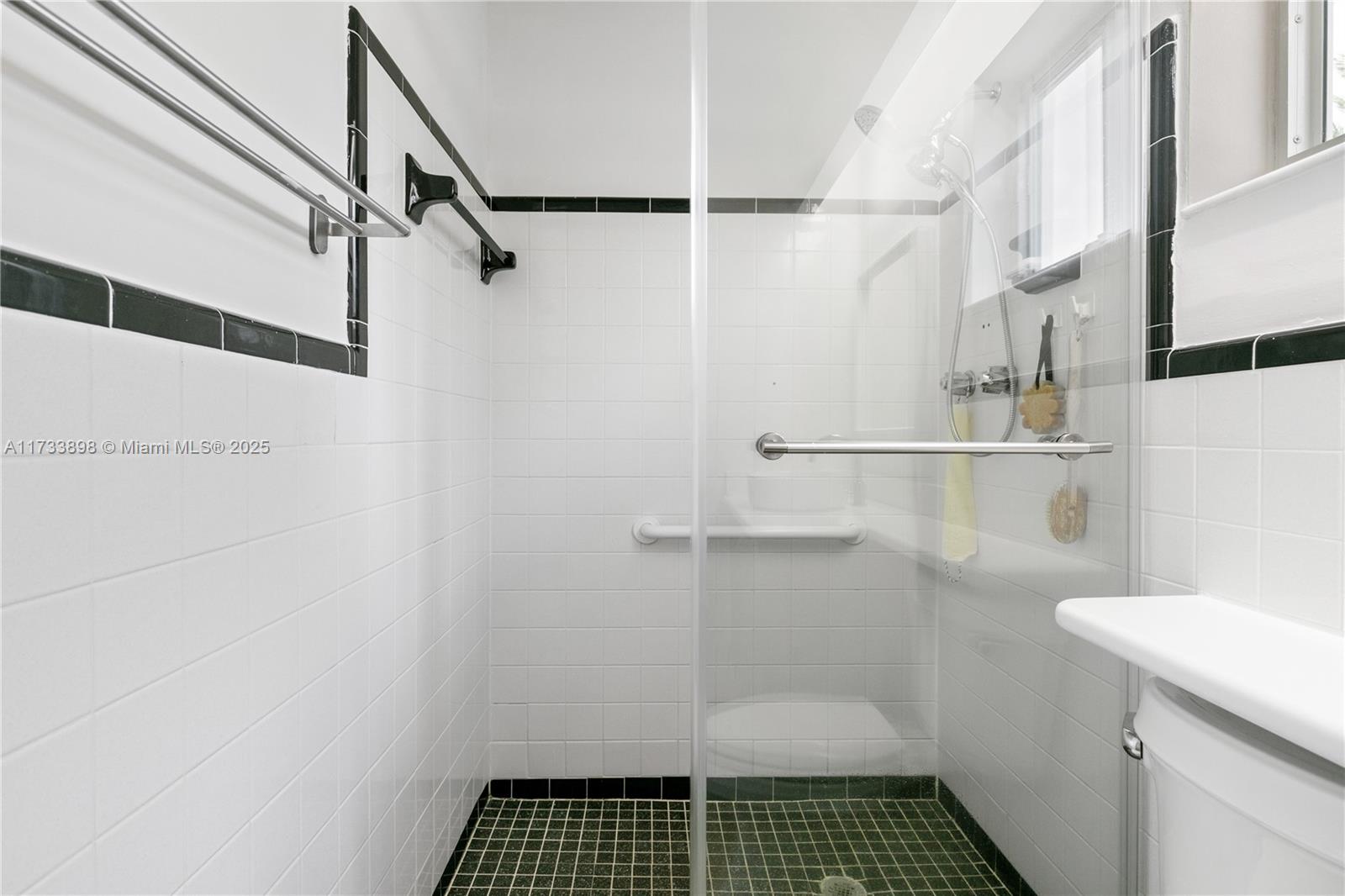 DAVIS ISLES SEC 5 - Residential