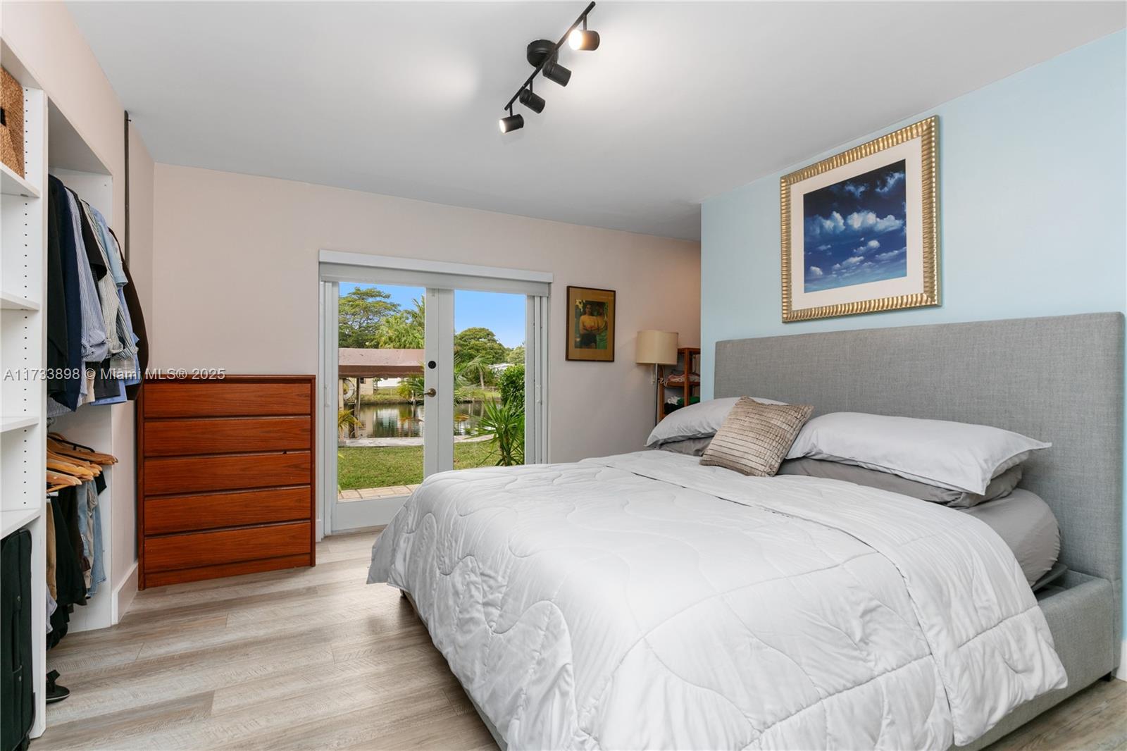 DAVIS ISLES SEC 5 - Residential