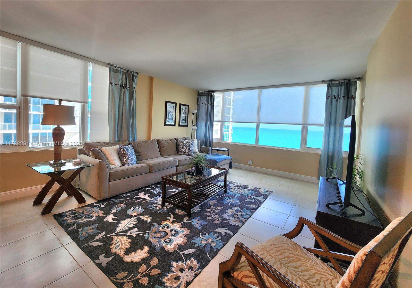 ALEXANDER TOWERS CONDO - Residential Lease