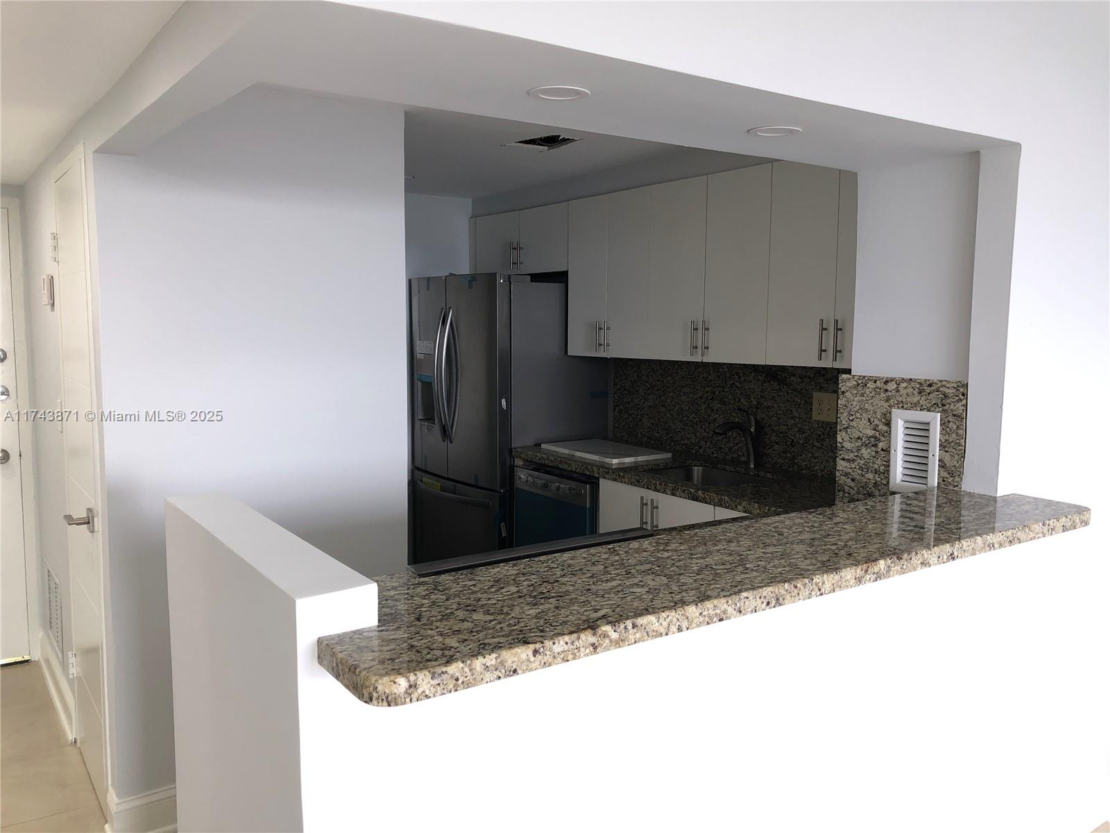 KENNEDY HOUSE CONDO - Residential