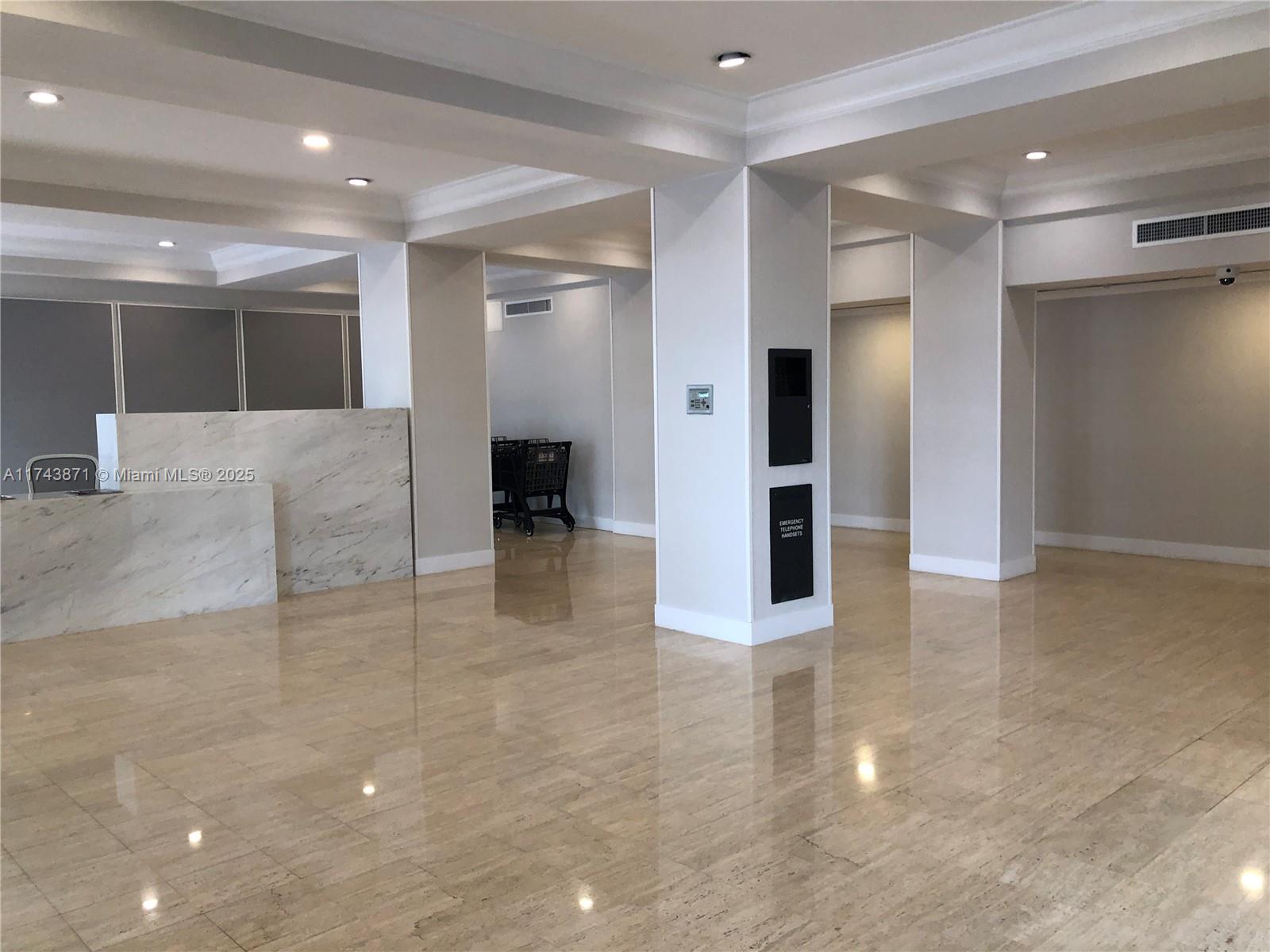 KENNEDY HOUSE CONDO - Residential