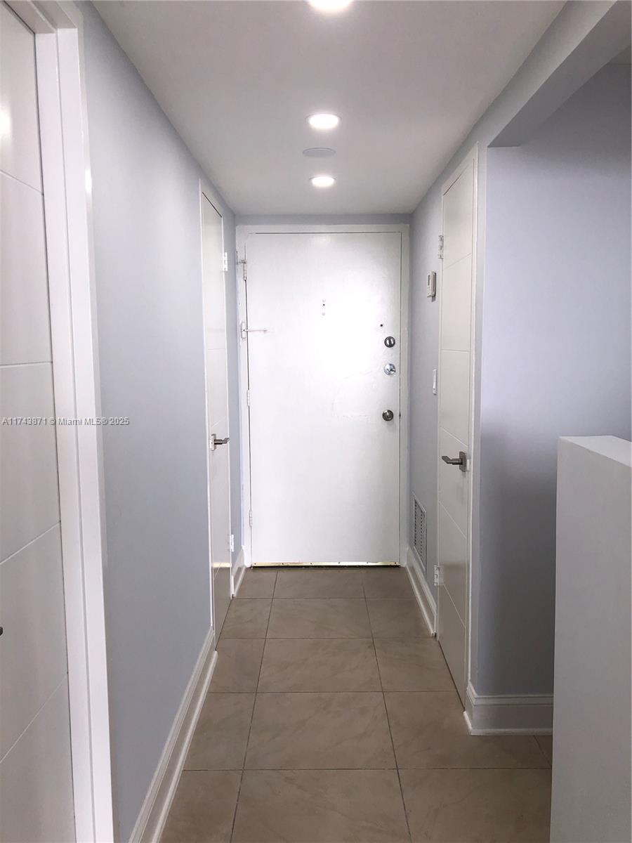 KENNEDY HOUSE CONDO - Residential