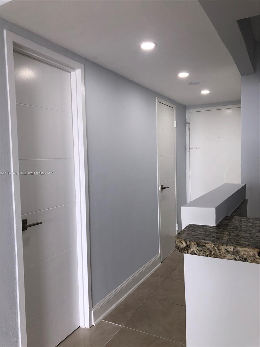 KENNEDY HOUSE CONDO - Residential