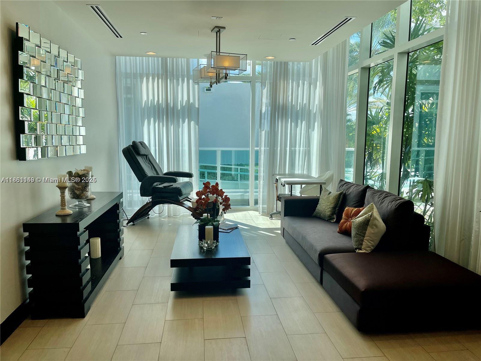 THE PENINSULA II CONDO - Residential