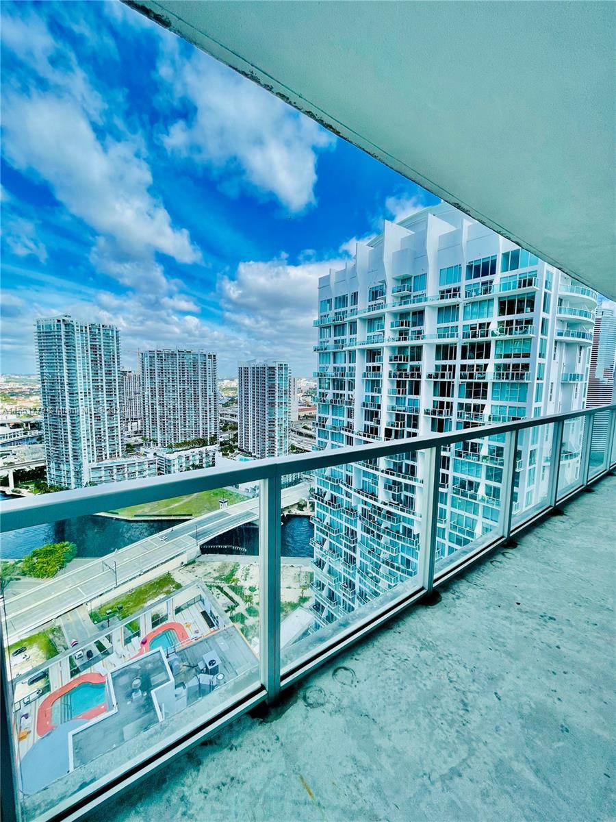 500 BRICKELL WEST CONDO - Residential Lease