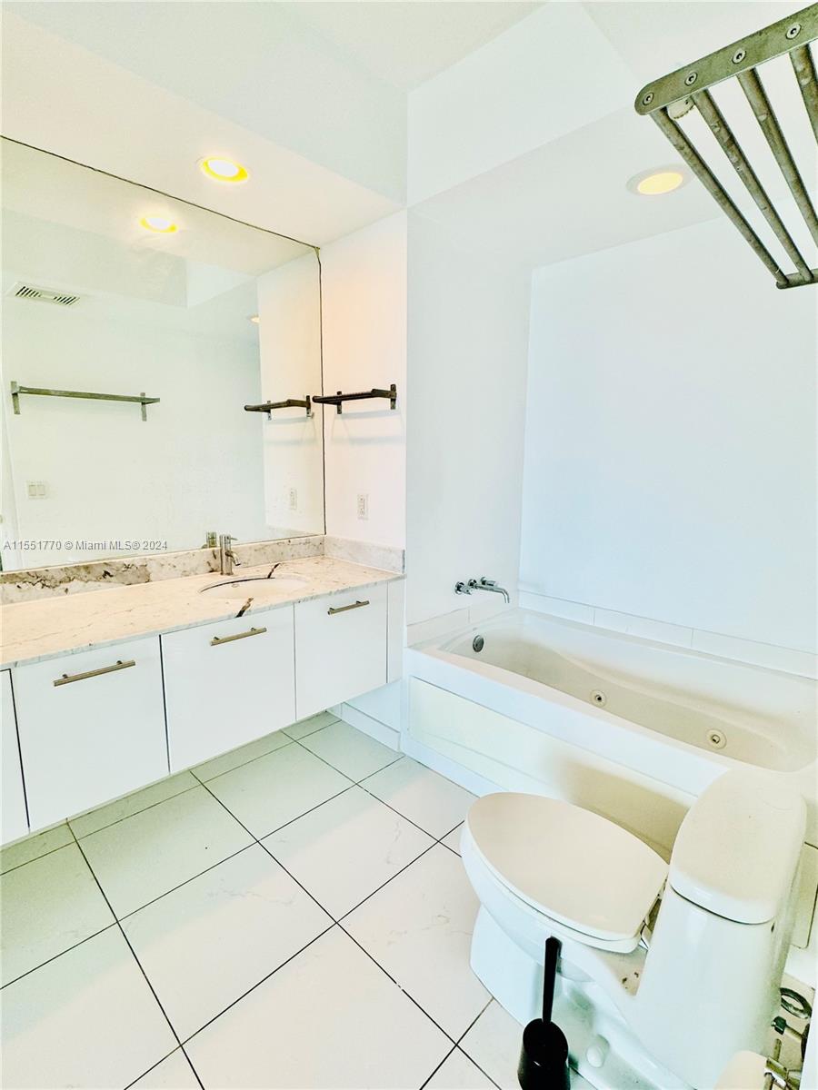 500 BRICKELL WEST CONDO - Residential Lease