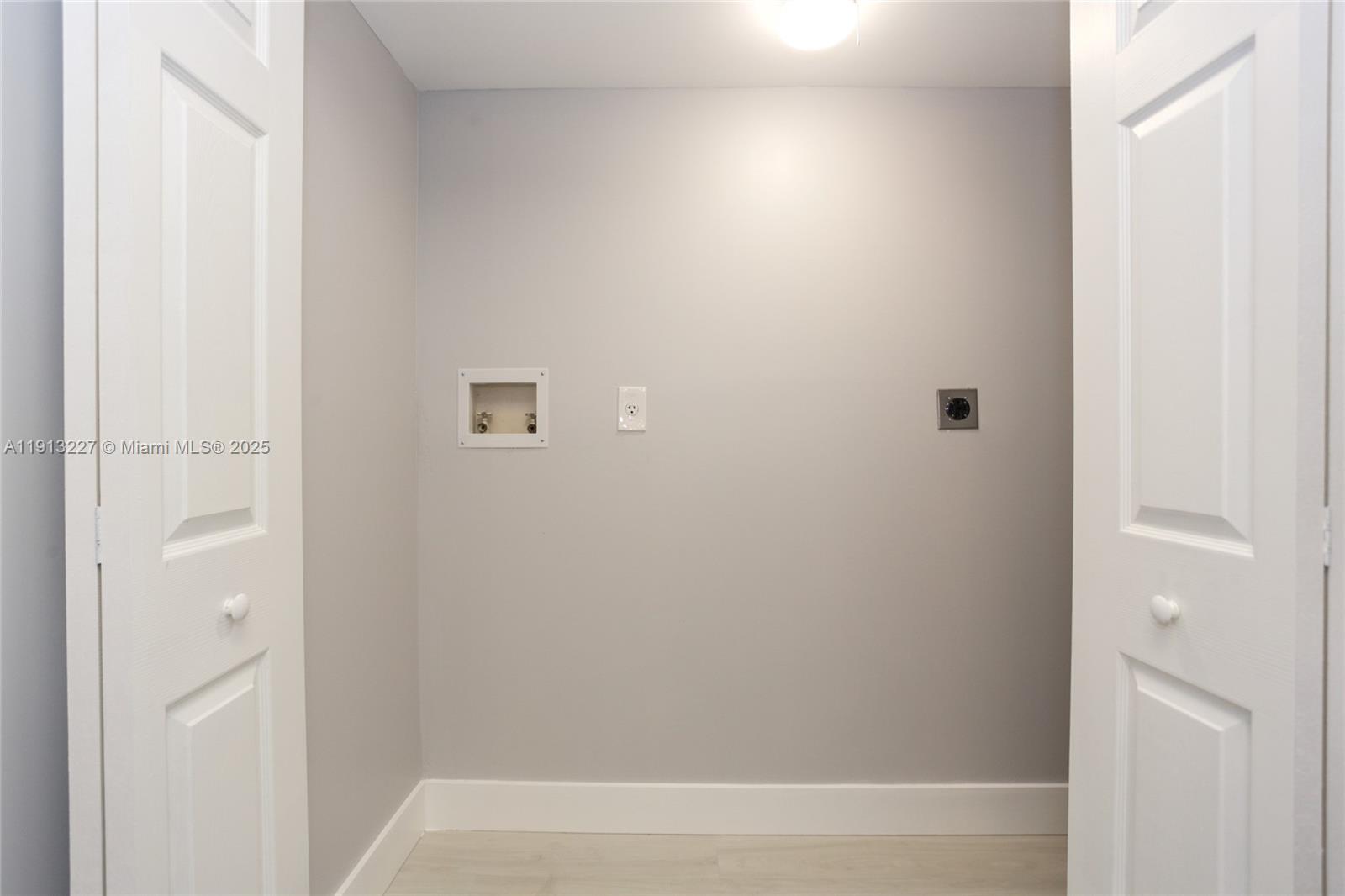 SHERIDAN EAST CONDO BLDG - Residential