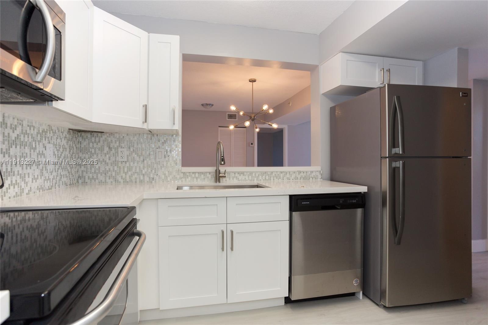 SHERIDAN EAST CONDO BLDG - Residential