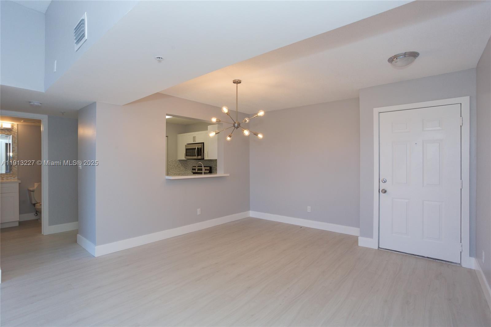 SHERIDAN EAST CONDO BLDG - Residential