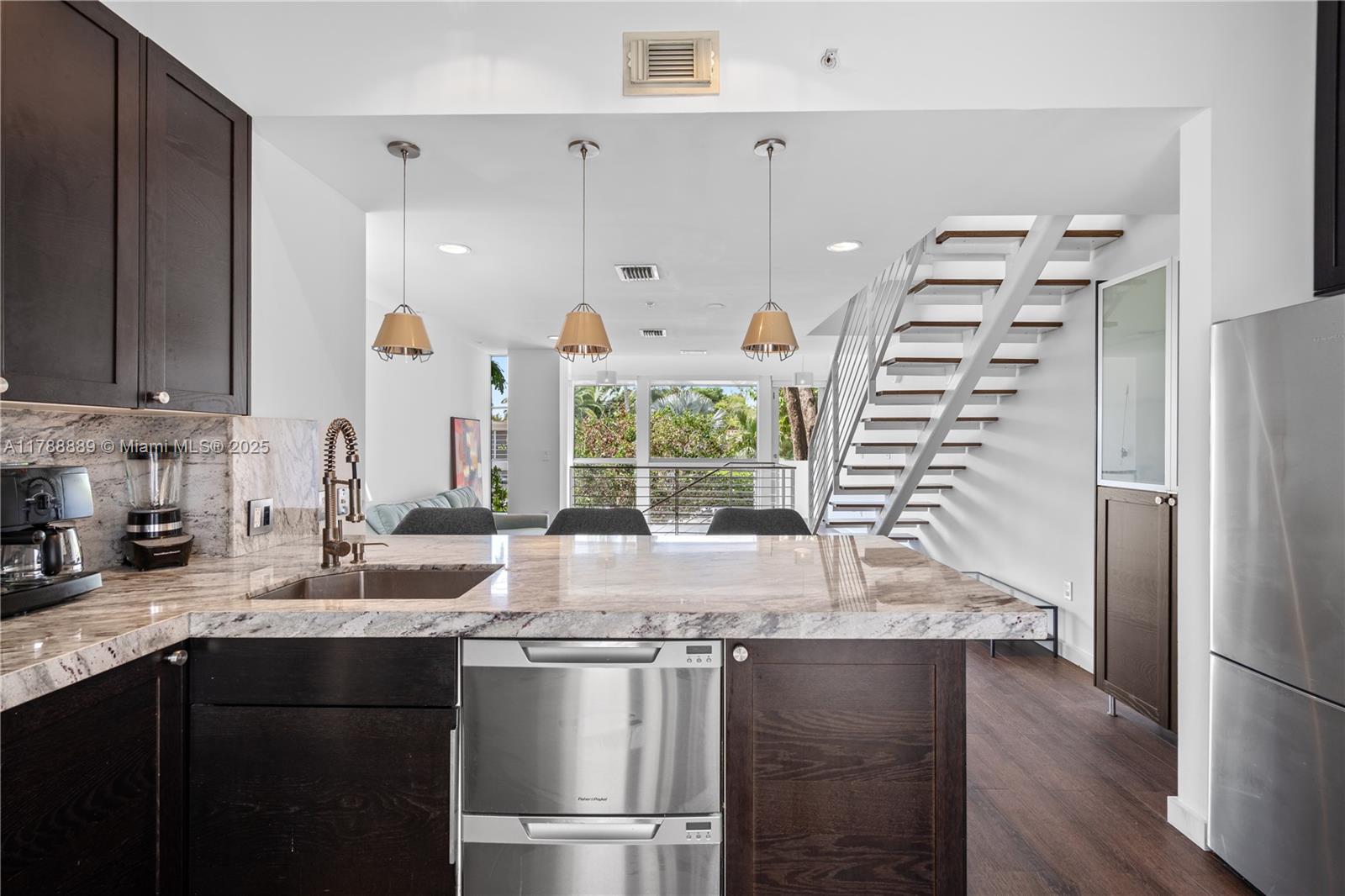 Property for Sale at 1600 Michigan Ave 7, Miami Beach, Miami-Dade County, Florida - Bedrooms: 2 
Bathrooms: 2  - $1,550,000