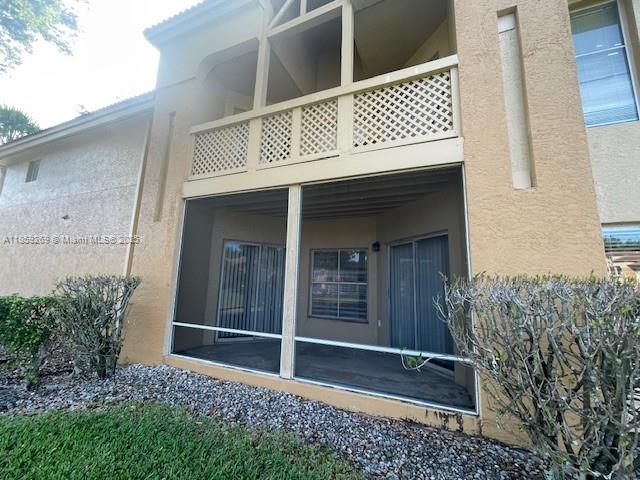PALM LAKE CONDO - Residential Lease