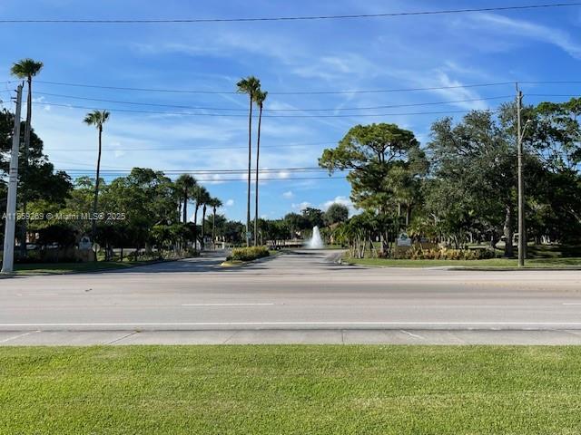 PALM LAKE CONDO - Residential Lease