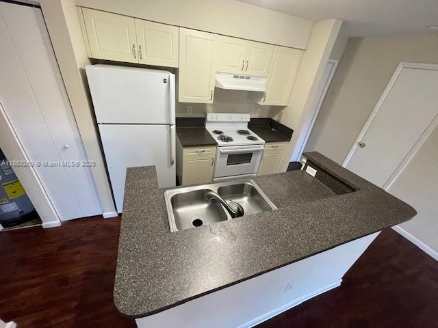 PALM LAKE CONDO - Residential Lease