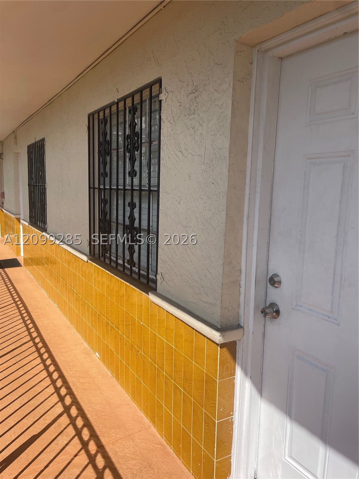 211 Sidonia Ave 1