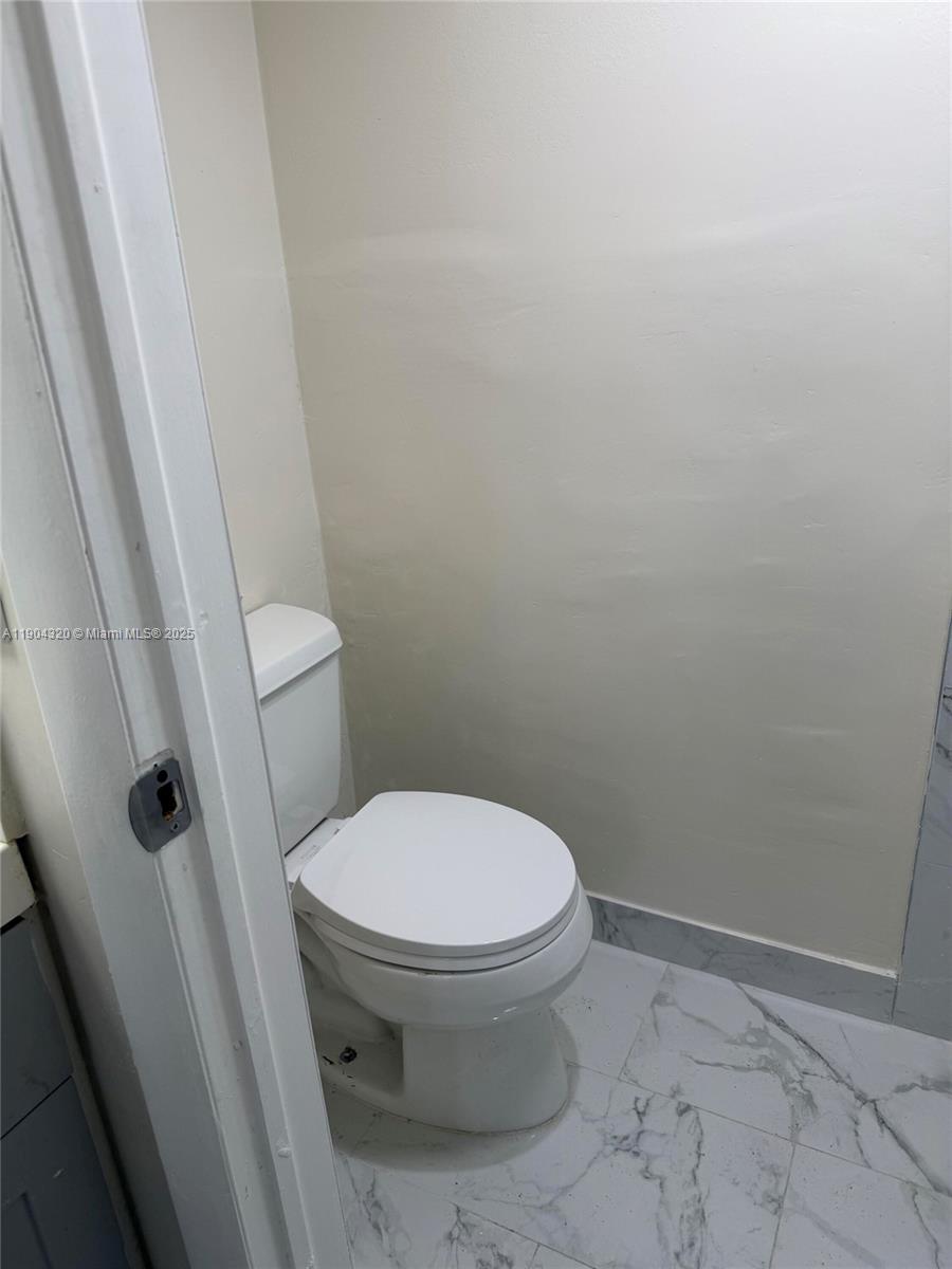 PEMBROKE PALMS CONDO - Residential Lease