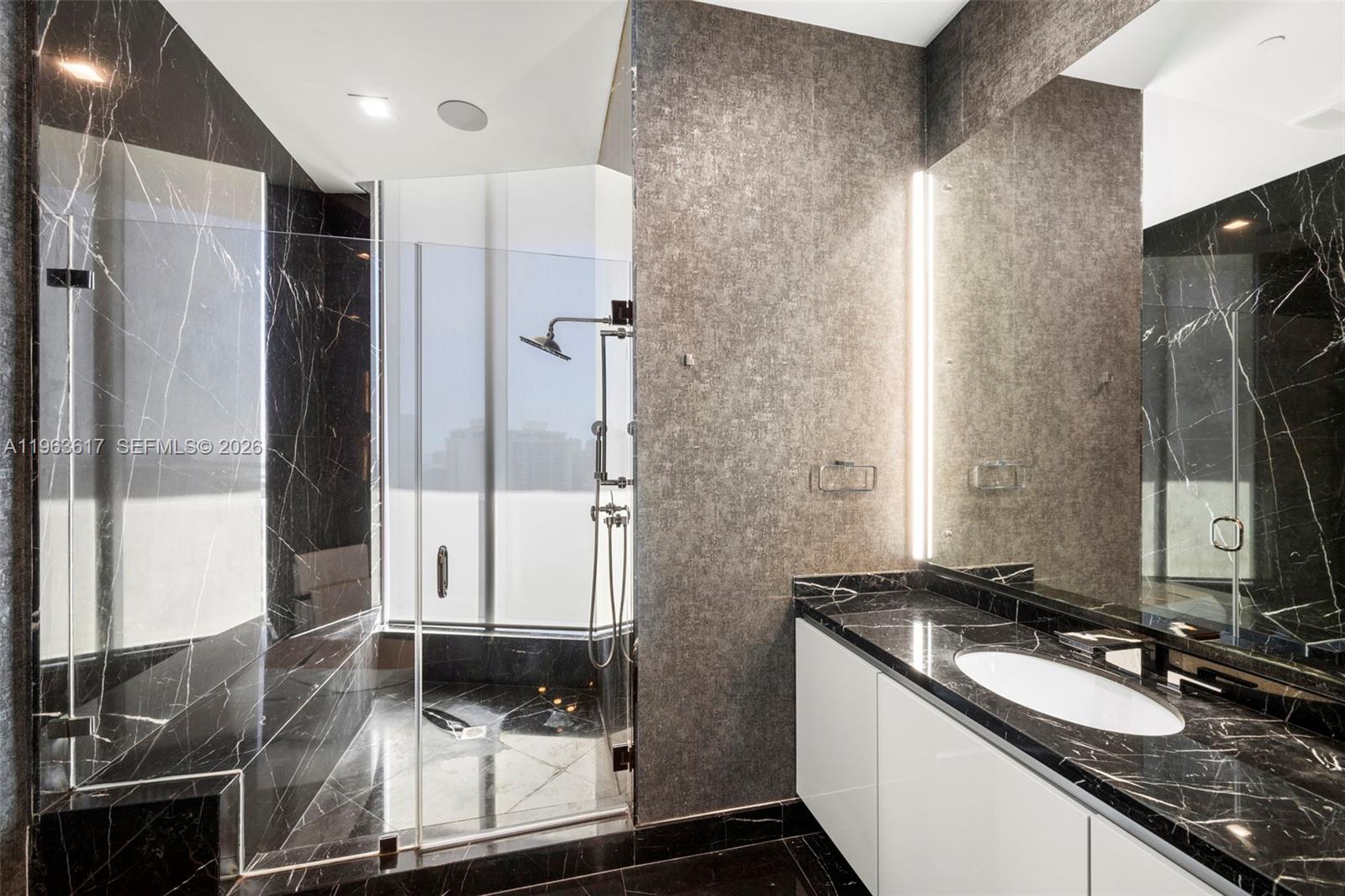 BELLINI AT WILLIAMS ISLAN - Residential