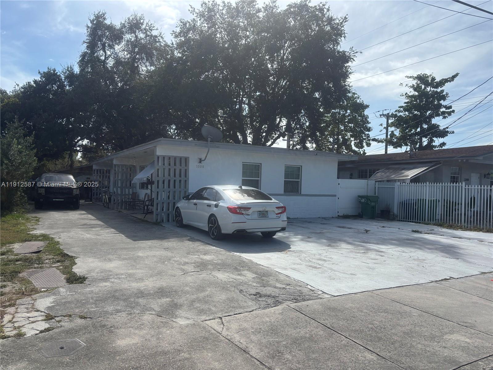 SEMINOLE LAWN - Residential Income