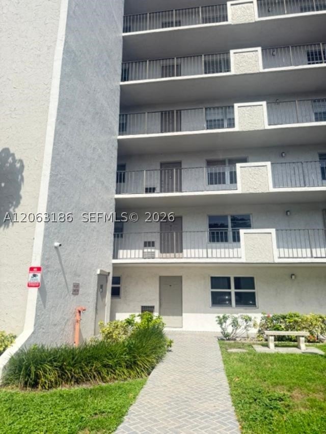 3100 W Rolling Hills Cir 101, Davie FL 33328