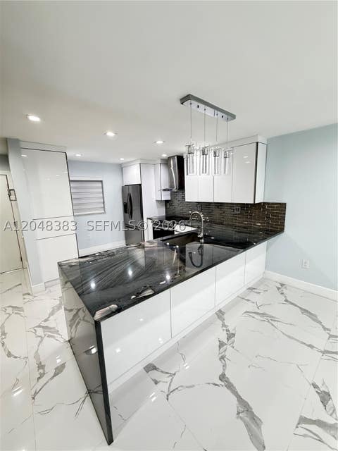 Property photo of 1100 W 35th St 4, Hialeah, FL 33012