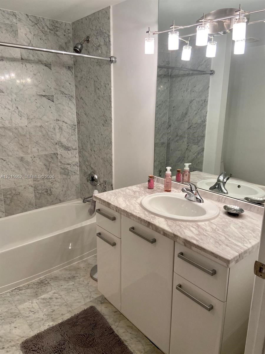 VIZCAYNE SOUTH CONDO - Residential Lease