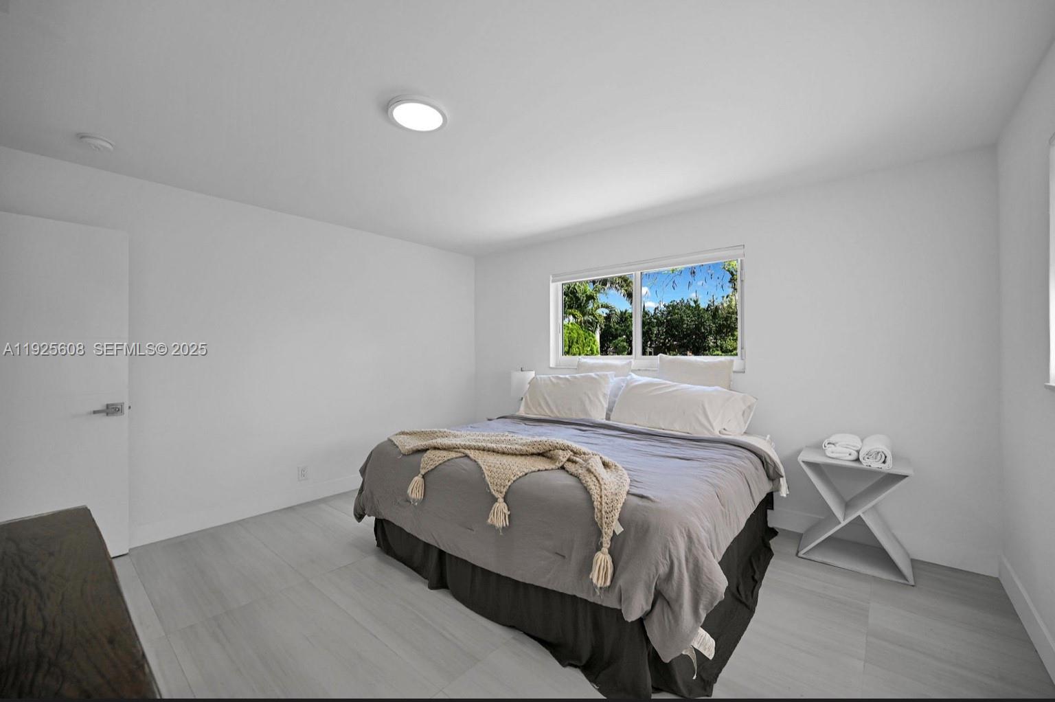 HOLLYWOOD - Residential